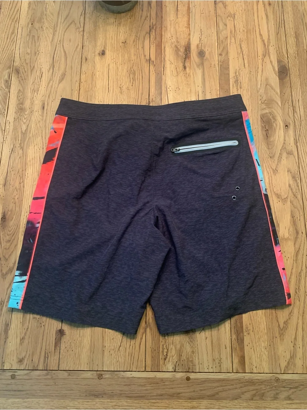 American Eagle Outfitters fit water
